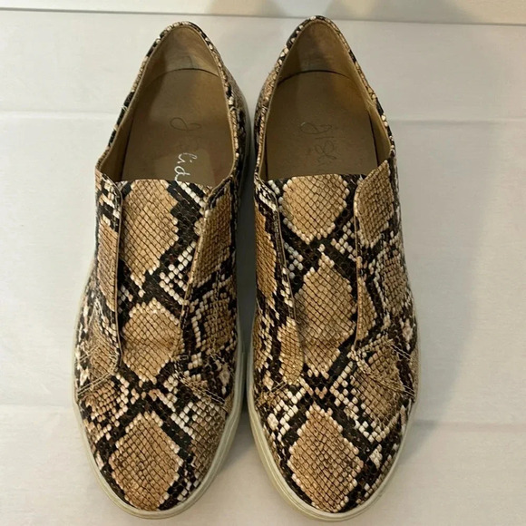 J/Slides Python Snake Print Tan Brown Faux Leather Low Top Slip On Sneakers Size - Picture 2 of 9